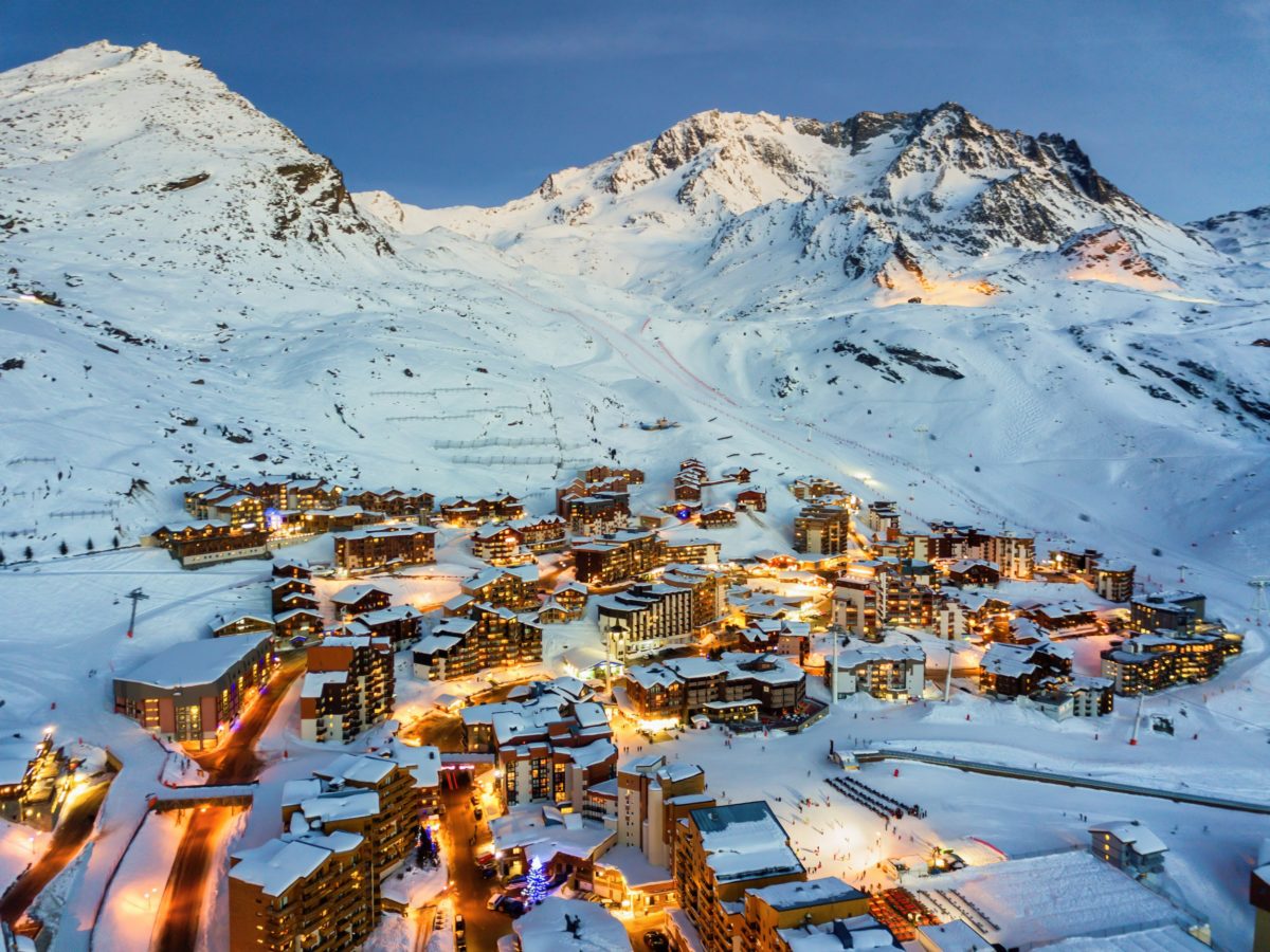Aerial,Drone,Shot,Dusk,View,Of,Val,Thorens,,Ski,Resort